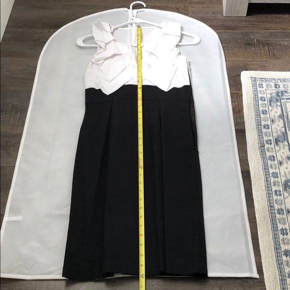 Dress - Picture 3 of 4